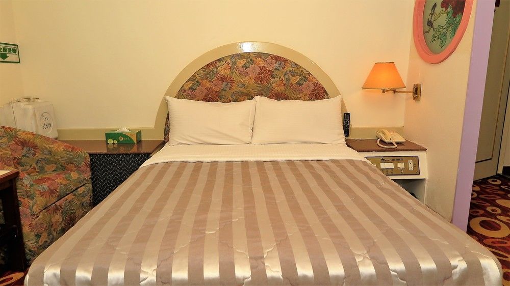 Good Hotel Fengyuan Zewnętrze zdjęcie